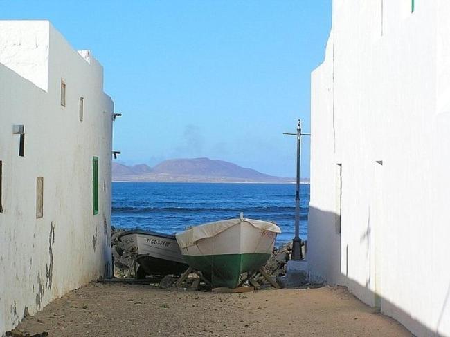 Beautiful Small Bungalow, Amazing Views And Garden Famara Luaran gambar