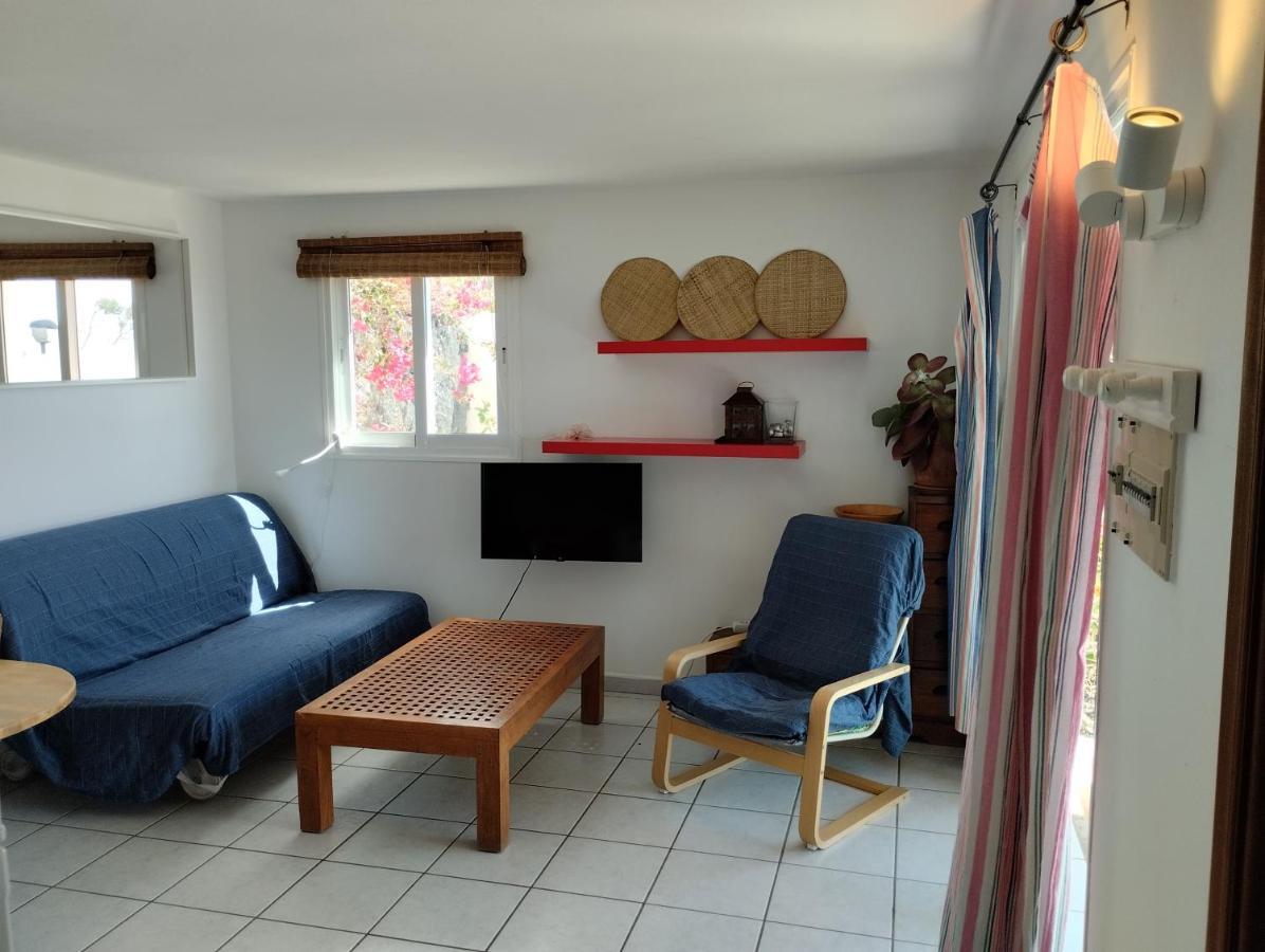 Beautiful Small Bungalow, Amazing Views And Garden Famara Luaran gambar