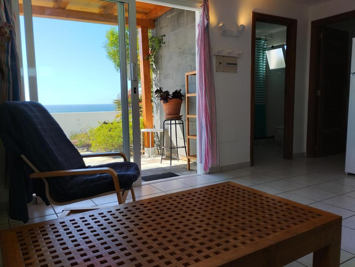 Beautiful Small Bungalow, Amazing Views And Garden Famara Luaran gambar